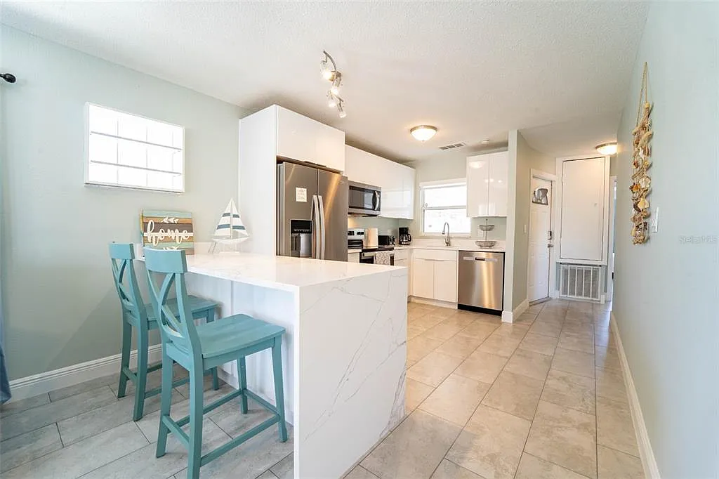 2 bed, 2.0 bath, 986 sqft, $3,100 — Photo 4