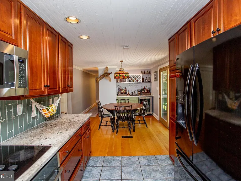 305 Tower Rd — Photo 12