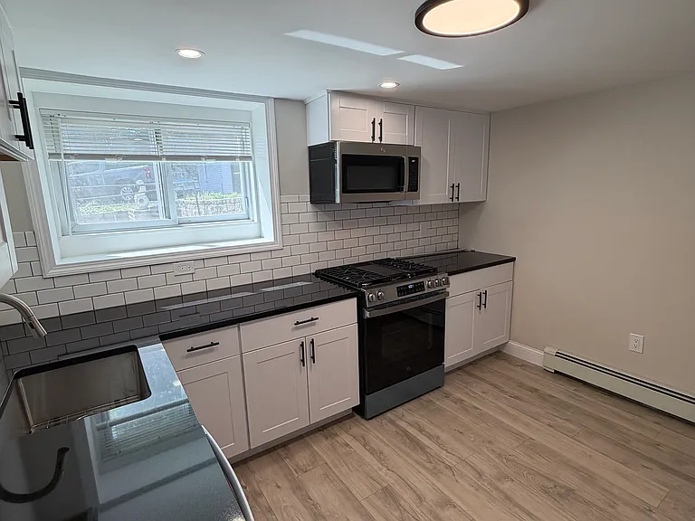 35 Greenleaf St #1 — Photo 6
