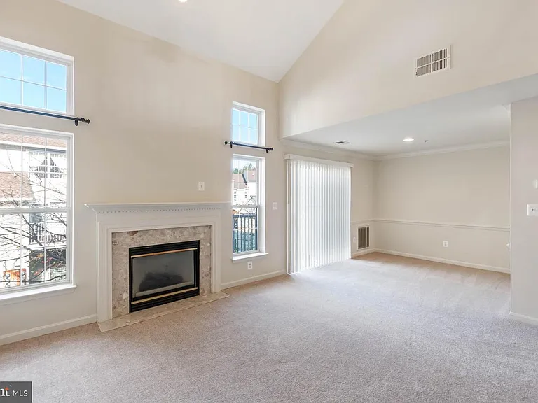 6601 Netties Ln #1803 — Photo 7