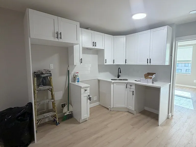 717 Clinton St #14 — Photo 2