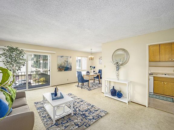 2nd image of 814 N Delaware St APT 301