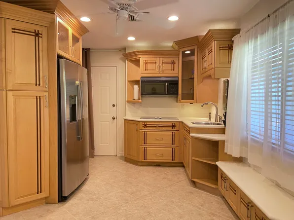 5800 Golden Gate Pkwy, Naples, FL 34116