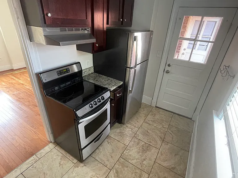 2108 Venable St #B — Photo 8