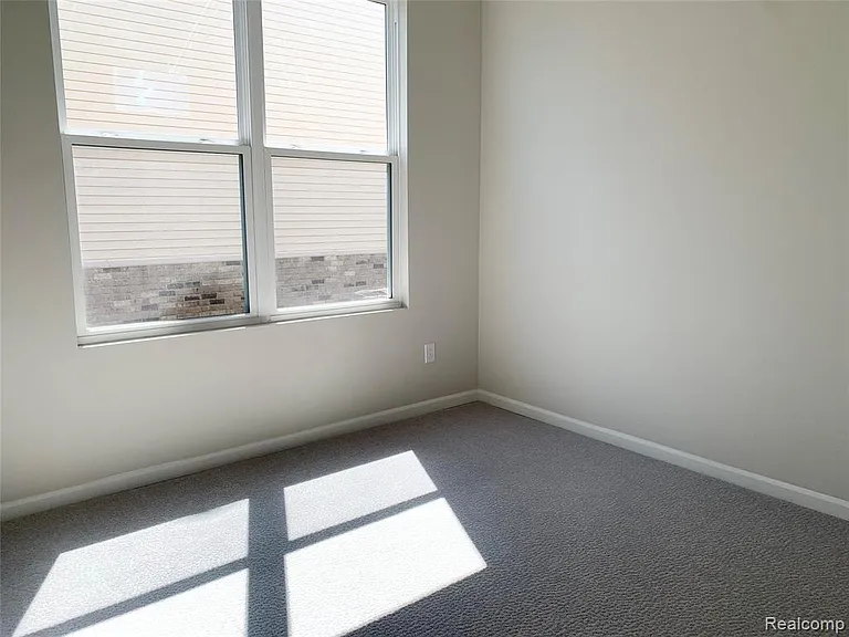 50263 Fowler Rd — Photo 12