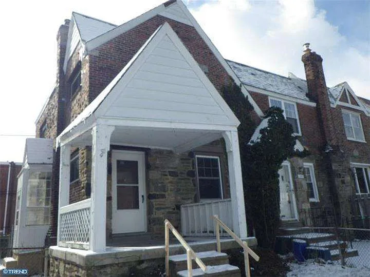 123 Academy Ln photo 1