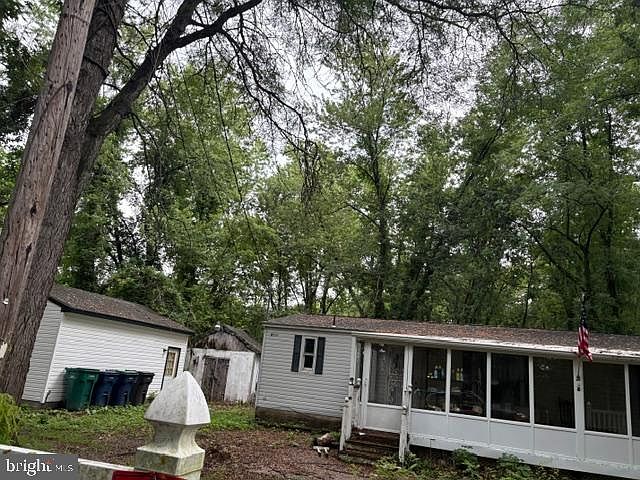 2nd image of 6833 3rd Ave