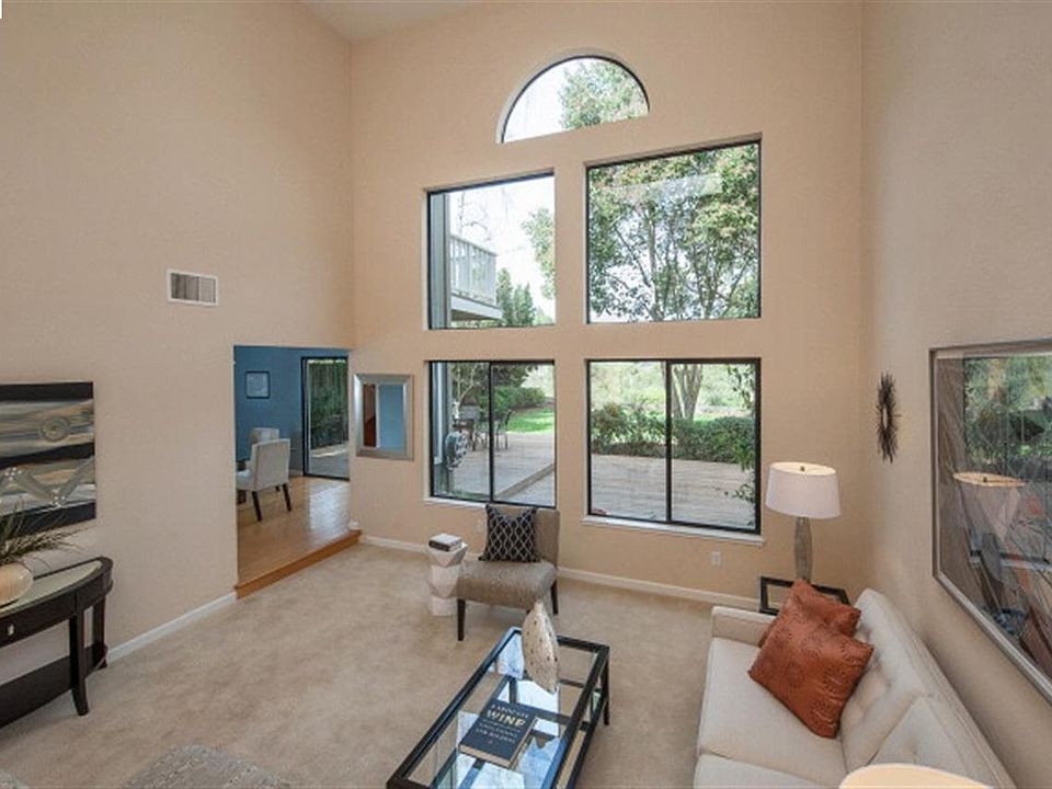 1st image of 4969 Stoneridge Ct