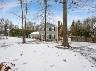 369 Fox Run Trl, Aurora, OH 44202