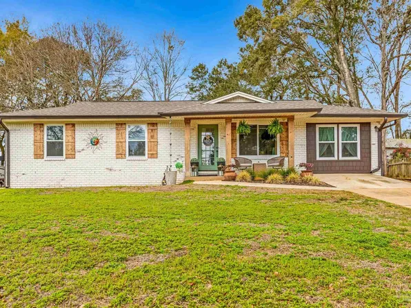 2511 W Kingsfield Rd, Cantonment, FL 32533