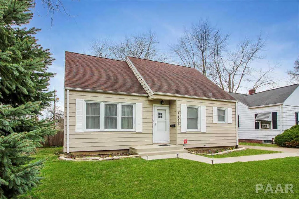 1428 W Margaret Ave photo 1