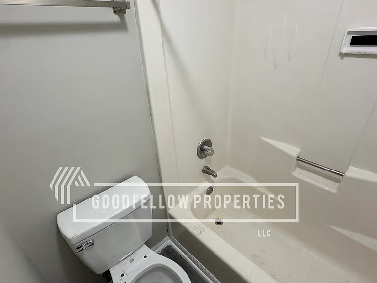 609 N Columbia Ave #10 — Photo 9