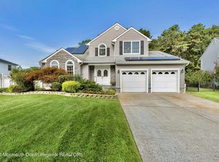 17 Jason Ct, Howell, NJ 07731