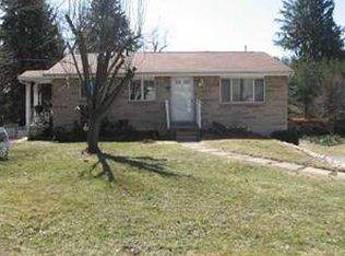 30 Nancy Dr, Jeannette, PA 15644