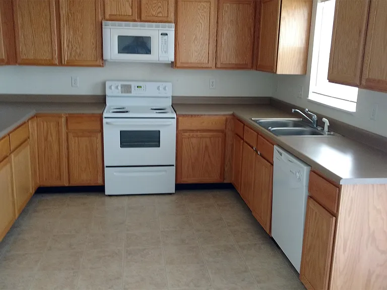 336 N Maybell Ave — Photo 5