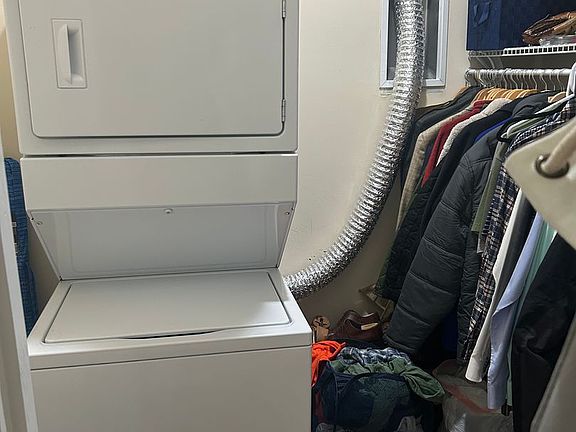 3rd image of 3021 Monument Ave APT 2B
