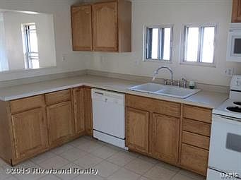 2nd image of 335 Edgewood Dr