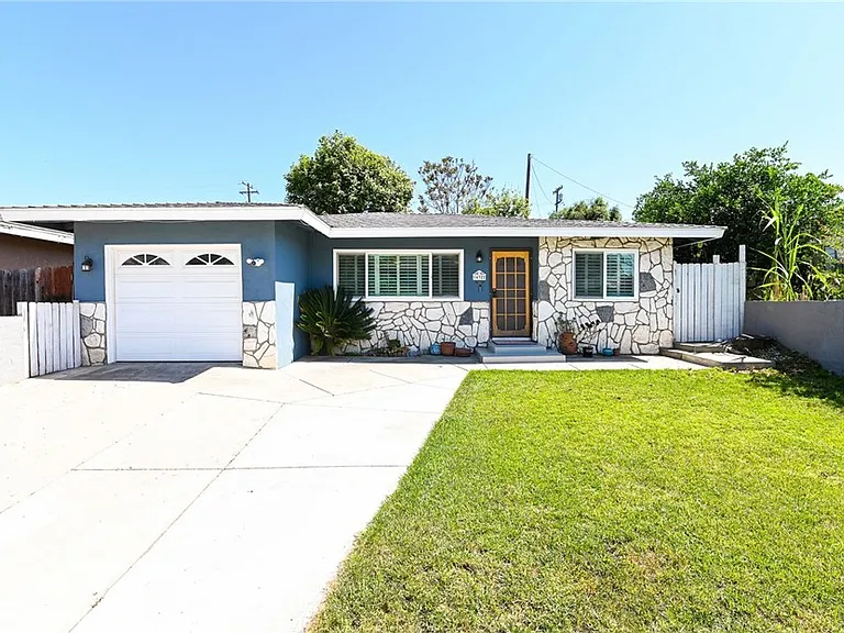 14322 Tedford Dr — Photo 25