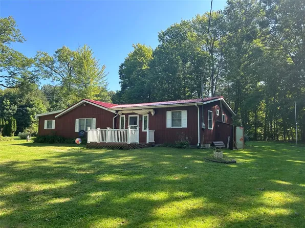 1299 Apache Dr, Espyville, PA 16424