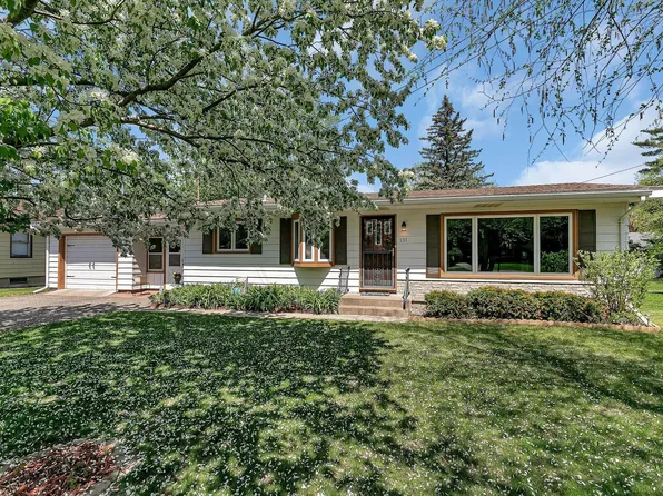 131 1st St N, Waite Park, MN 56387