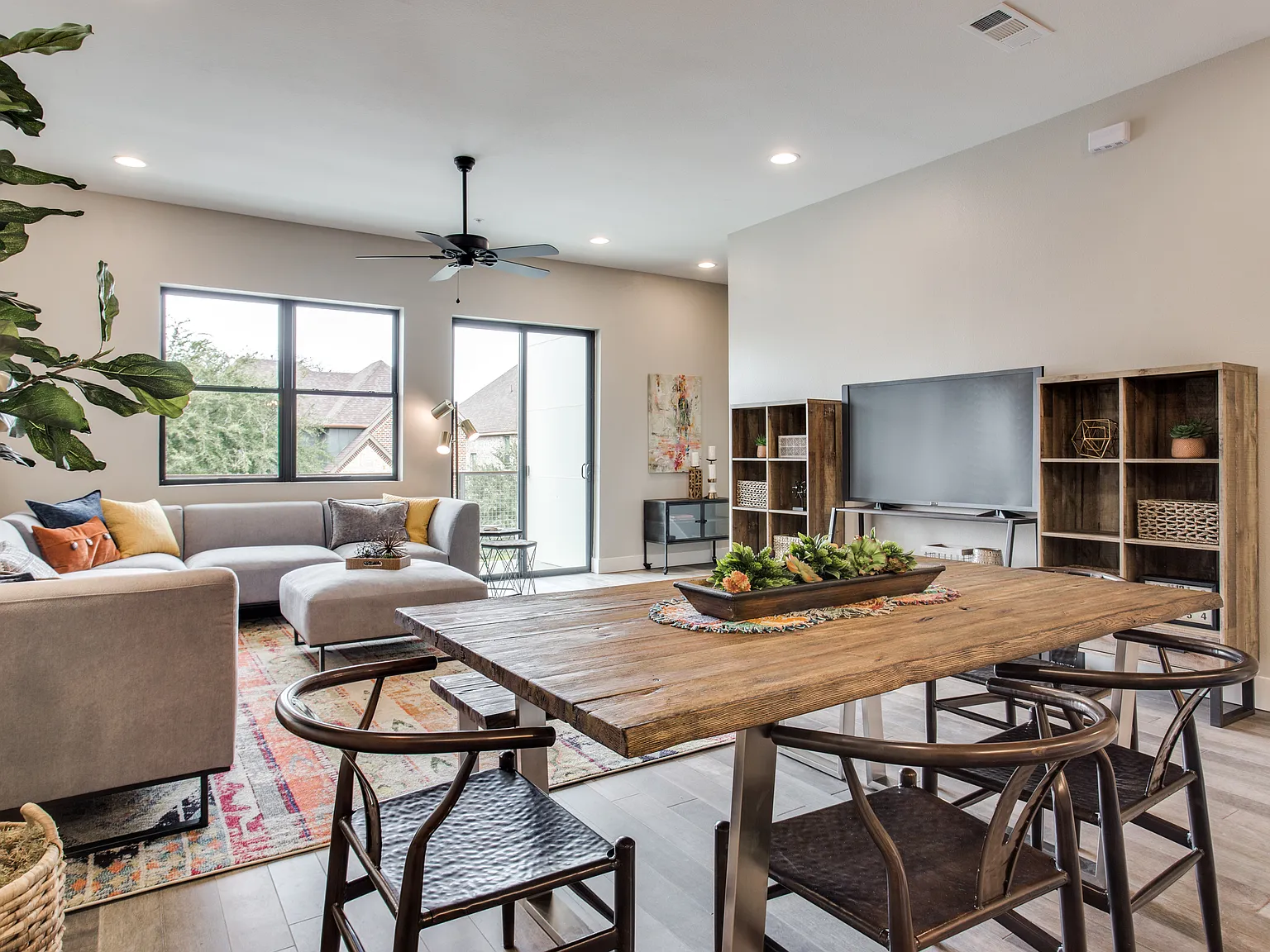 The Terrace on Lubbock - 3139 Lubbock — Photo 3