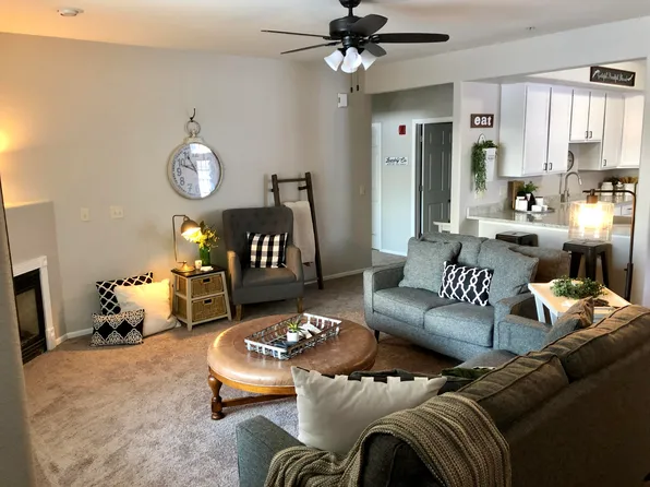 4242-5 Taylor Hbr E, Mount Pleasant, WI 53403