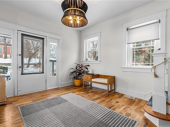 4th image of 3641 Bell St