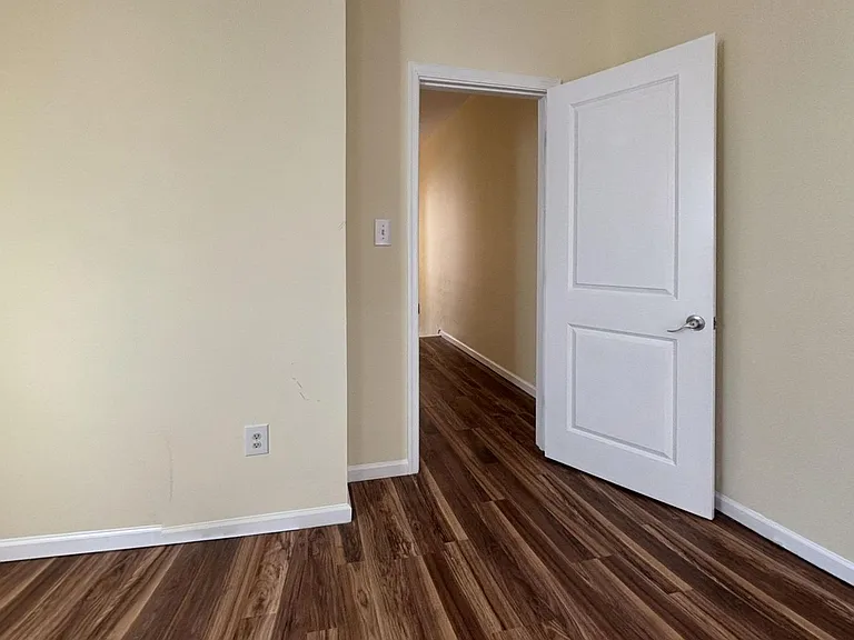 1829 N 28th St — Photo 19