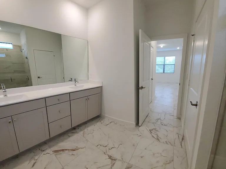 1949 NE Ocean Dunes Dr — Photo 24