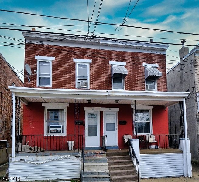 1st image of 18 Dexter St