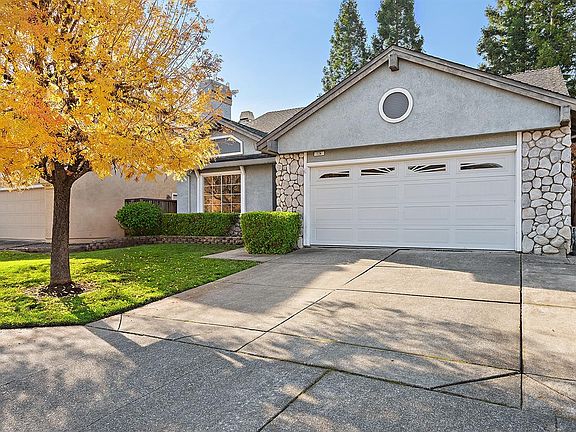 2nd image of 124 Cottontail Way
