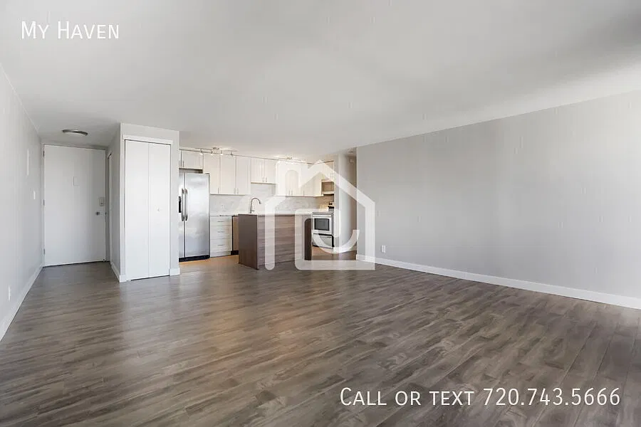 Fully Renovated Apartment with Breathtaking Views — Photo 1