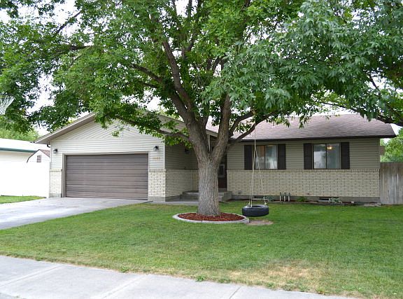 2nd image of 1043 Westcliff Dr