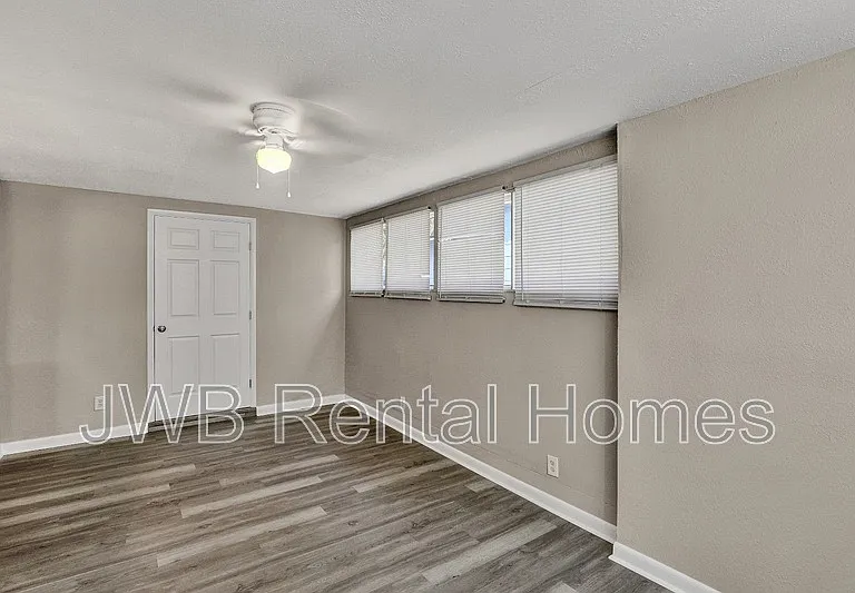 9148 13th Ave — Photo 5