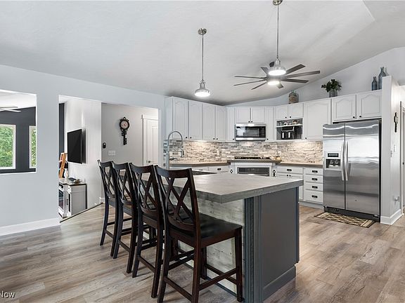 4th image of 12129 Millstone Ln