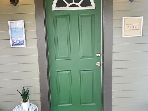 2nd image of 3002 Avenue D
