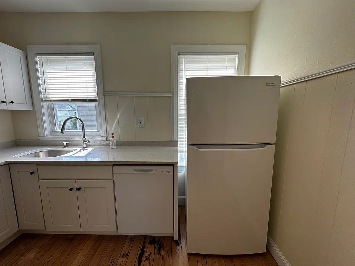 Building Photo - 65 Wareham St #3