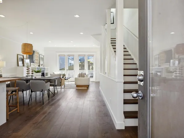 3268 Louise St, Oakland, CA 94608