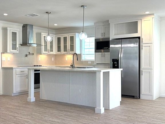 3rd image of 621 Playhouse Rd #C175