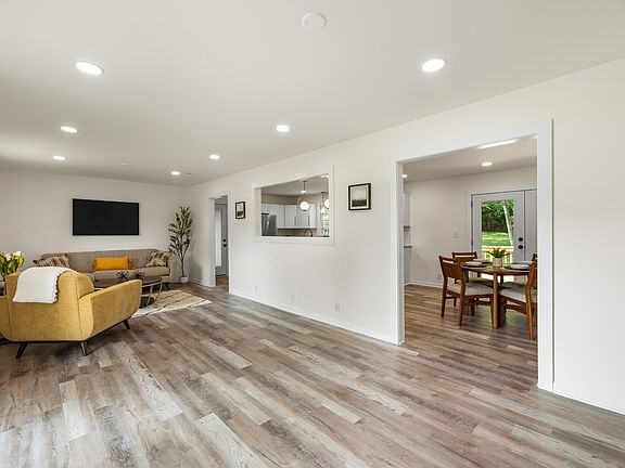 5th image of 163 Lakeside Park Dr
