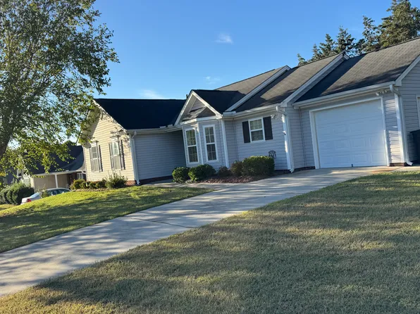 2475 Somerset Place Dr, Winston Salem, NC 27103