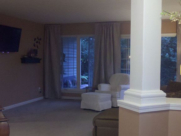 Entry into Living room