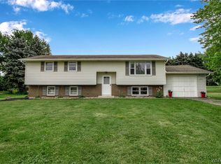 4444 Lower Mountain Rd, Lockport, NY 14094