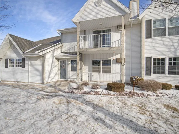 183 Minz Park CIRCLE #2, West Bend, WI 53095