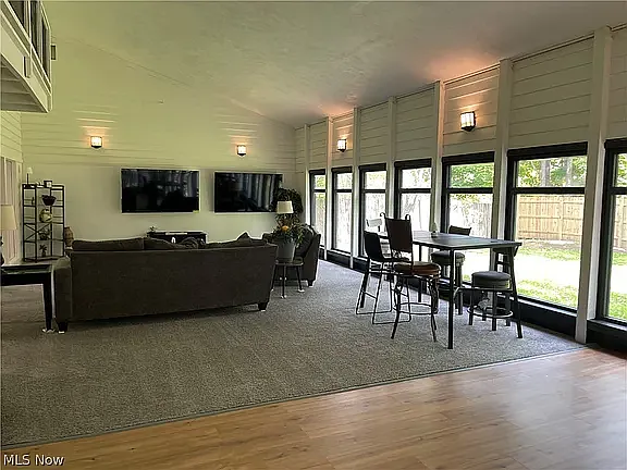 5 bed, 4500 sqft, $5,300 — Photo 4