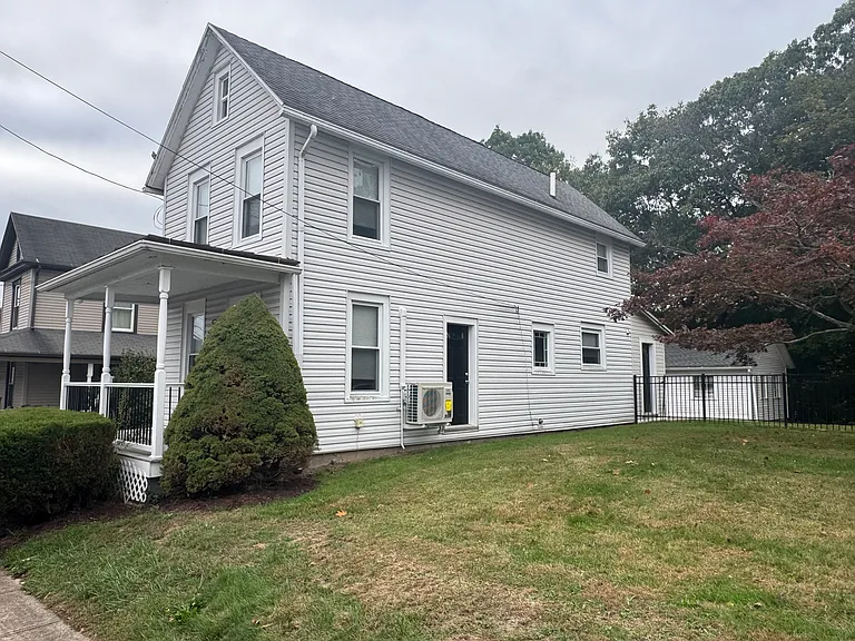 205 Fair St — Photo 12