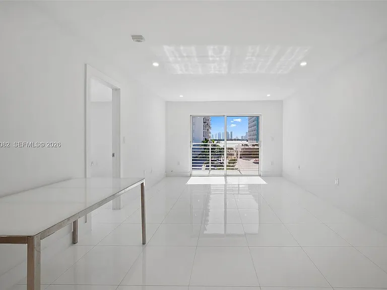 1245 West Ave #401 — Photo 3