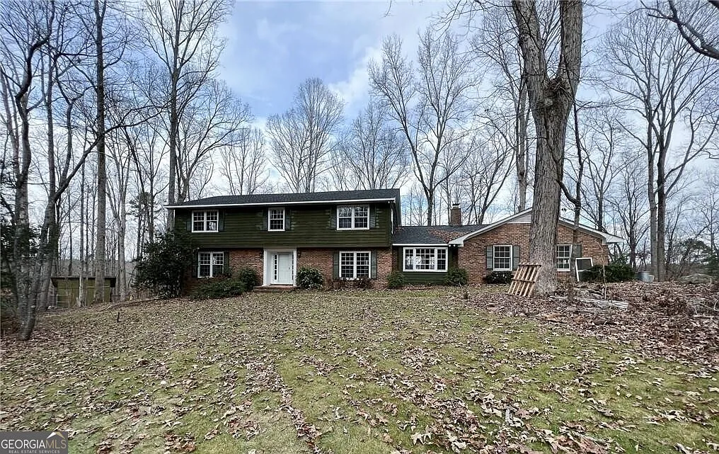 5 bed, 3.0 bath, 3249 sqft, $2,850 — Photo 1