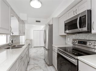 7906 NW 74th Ave, Tamarac, FL 33321