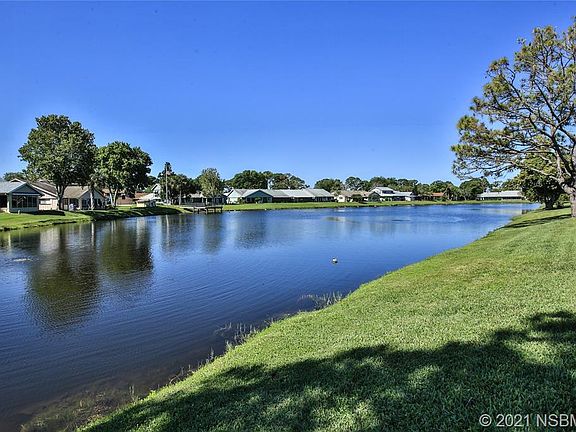 3rd image of 116 Lake Fairgreen Cir